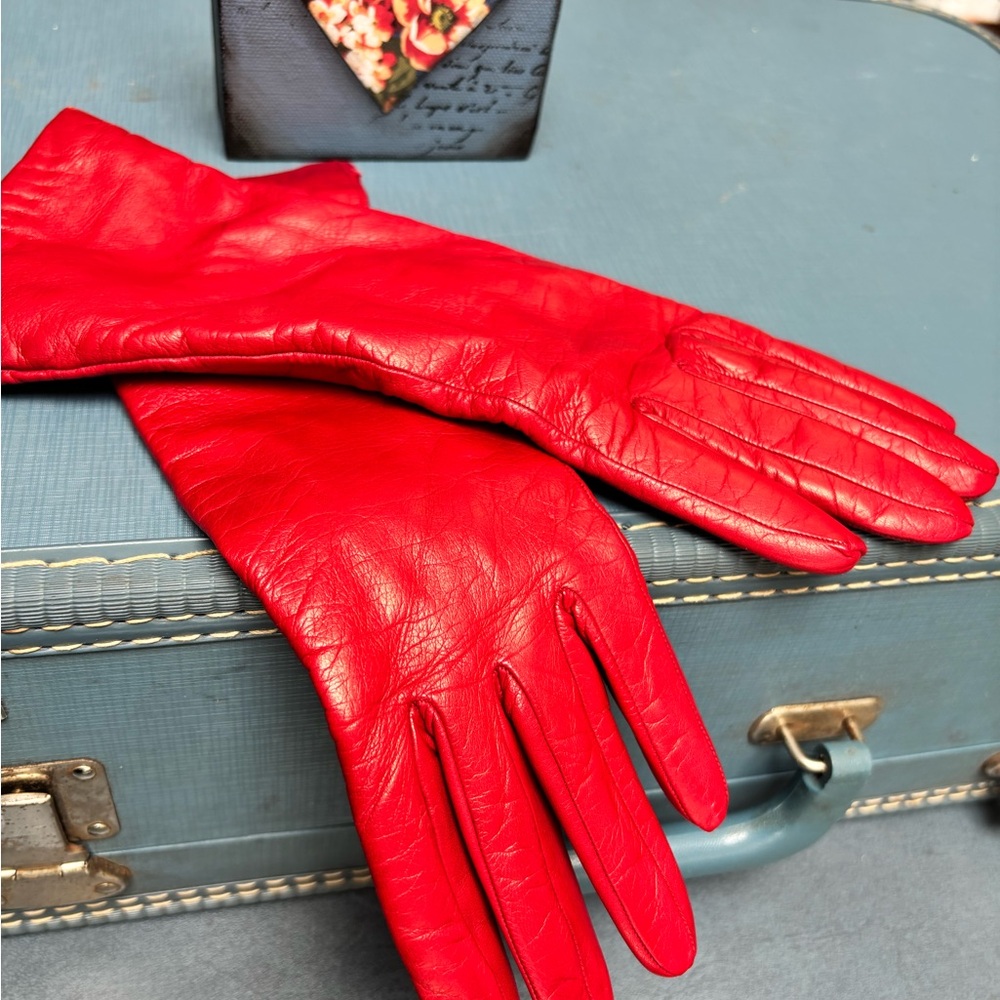 Elegant Red Leather, cashmere soft Gloves
